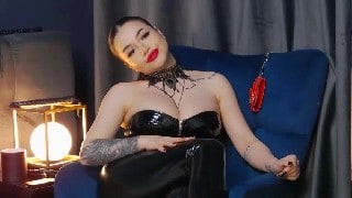 Nikibryce livejasmin teases in latex outfit