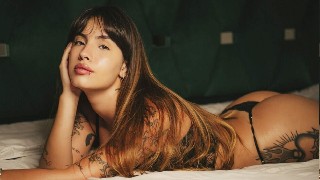 AlinaHart livejasmin