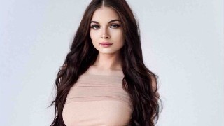 AriFoxy livejasmin
