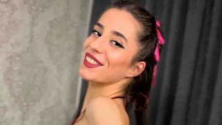 AmeliaJune livejasmin