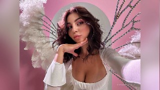 LaraDelacruz livejasmin