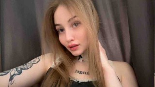 KeeleyAston livejasmin
