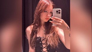 LynCollinge livejasmin