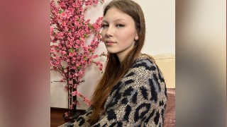 YunaLowe livejasmin