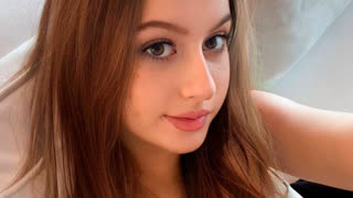 LaurenSaintie livejasmin