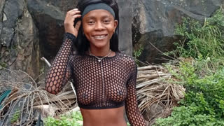 LillyAriana livejasmin