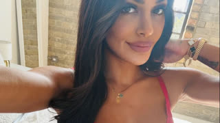 Marinamayx livejasmin