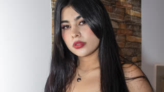 SaphiraLyne livejasmin