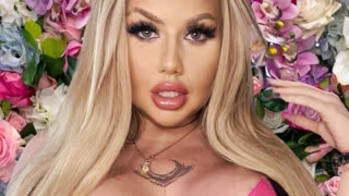 BlondeDollTia livejasmin