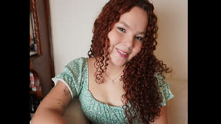 ZoeLuxmore livejasmin