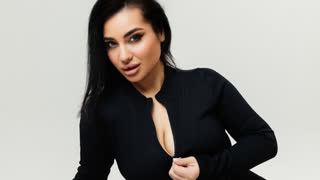AdrianaTores livejasmin