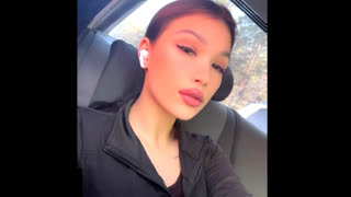 BellaPoarches livejasmin