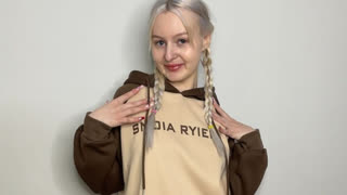 OdelinaEmans livejasmin