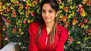 PriyaMehra livejasmin