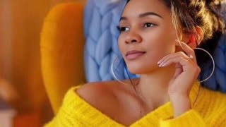 ZoeHughes livejasmin