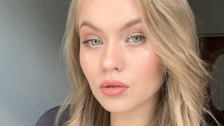 ElaraBrooks livejasmin