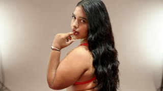 ElenaRoger livejasmin