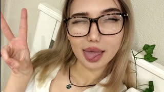 FloraSelt livejasmin