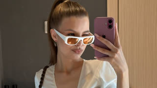 ViolettaDarling livejasmin