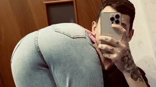LiluAndJeny livejasmin