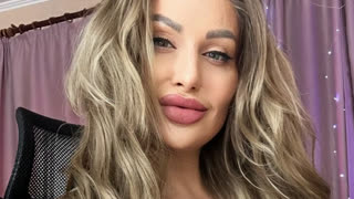 LuxeAnna livejasmin