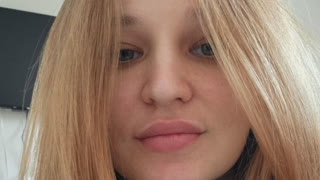 EmaLorik livejasmin