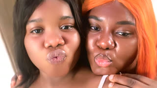 LizzyandRachel livejasmin