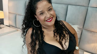 RaquelMoreti livejasmin