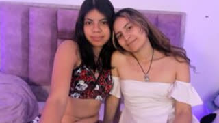 SarahAndTania livejasmin