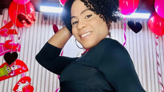 AriEbony livejasmin