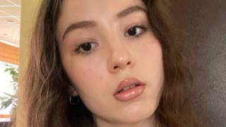 JulyLarain livejasmin