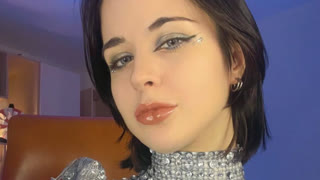 MollyPose livejasmin