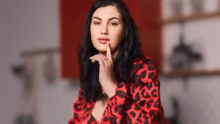 RosaMella livejasmin