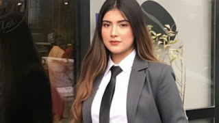 SaraLily livejasmin